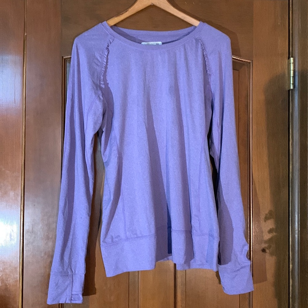 Layer8 Performance Purple Qwick-Dry Thumbholes Workout Size - XL